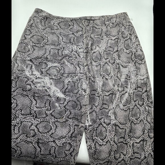 Bebe Snakeskin Flared Pants - 100% Leather Grey/Black sz 10 - NWOT - Picture 14 of 15